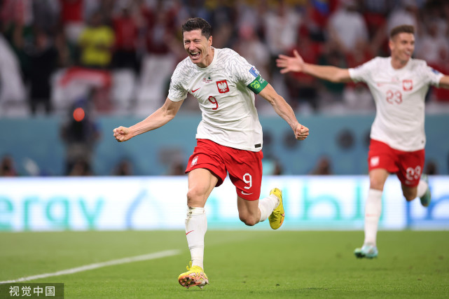 莱万多夫斯基新星回归赛场表现惊艳，勇士未来可期！的简单介绍