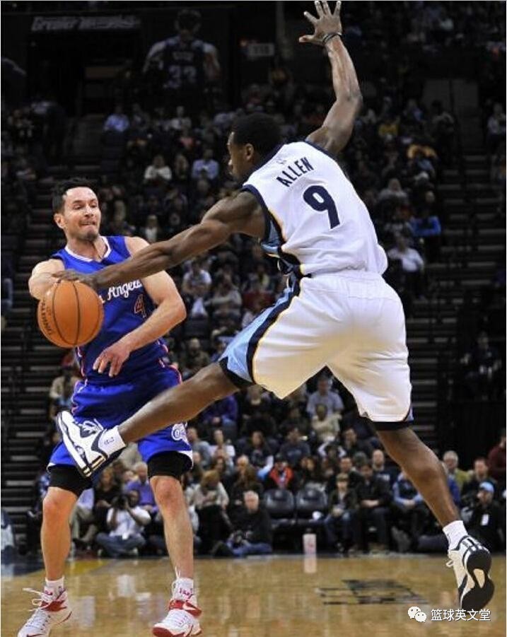 包含Rookie在雄鹿比赛中突破纪录，精彩发挥引发热议！的词条